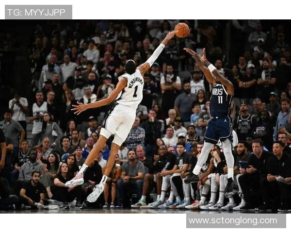 马刺轮休主力遭罚款波波维奇摆烂策略引发争议